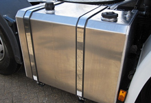 FUEL & OIL TANKS